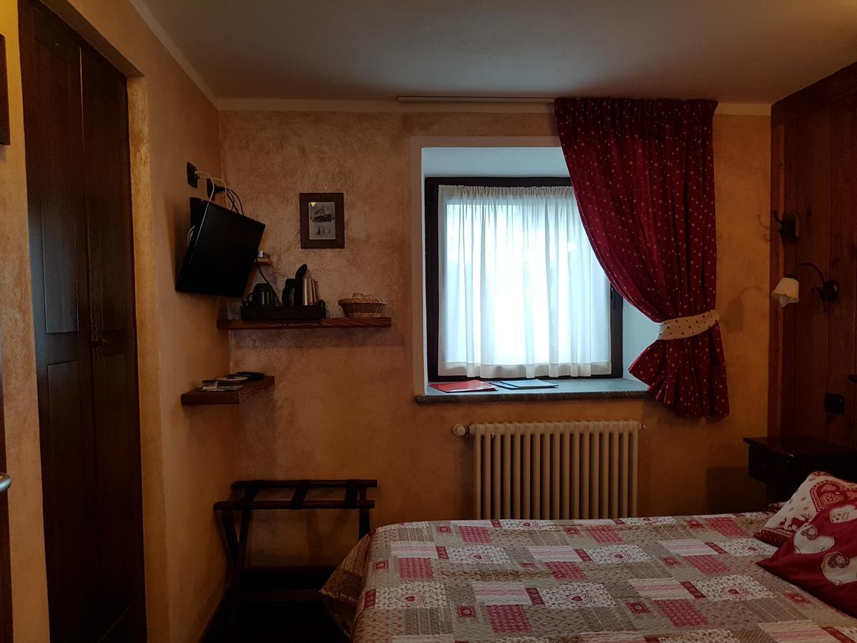 L'Ancien Paquier Chambre D'Hotes Valtournenche Ngoại thất bức ảnh